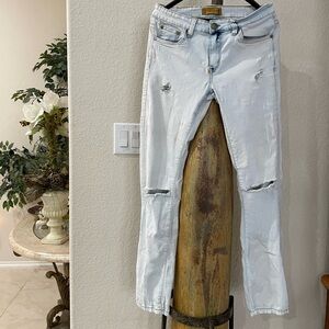 Platform 100 Brand Sky Blue Distressed Straight Leg  Trendy Jeans Men’s SZ 32x32